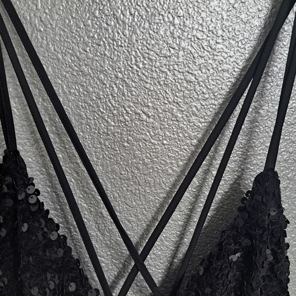 Black Sequin Romper With Adjustable Cross Straps Size L - Picture 7 of 8